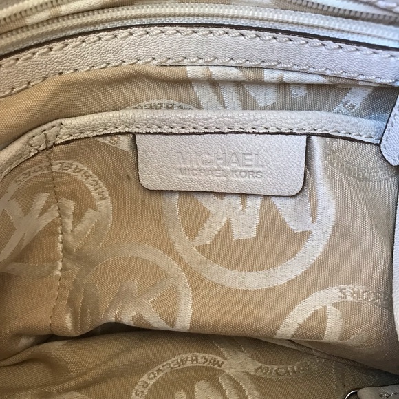 Michael Kors Hamilton Large Satchel Tote - Picture 4 of 6